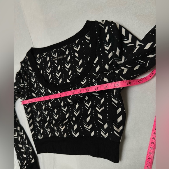 Pressly Two Piece Set in Black Chevron
Black Halo🪻 - Picture 4 of 16